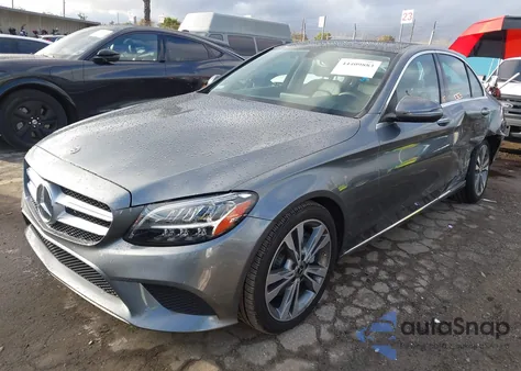 2021 Mercedes-Benz C 300 Sedan z USA, uszkodzony, nr VIN W1KWF8DB7MR615560